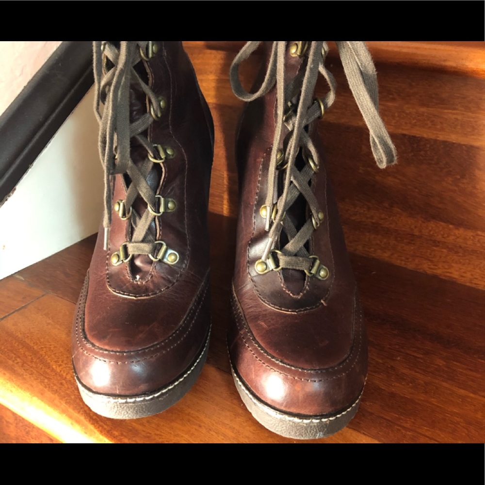 Daniblack ankle high heel boots